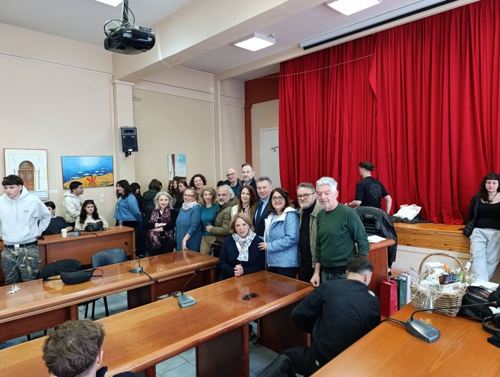 sxoleio florentias italia 2