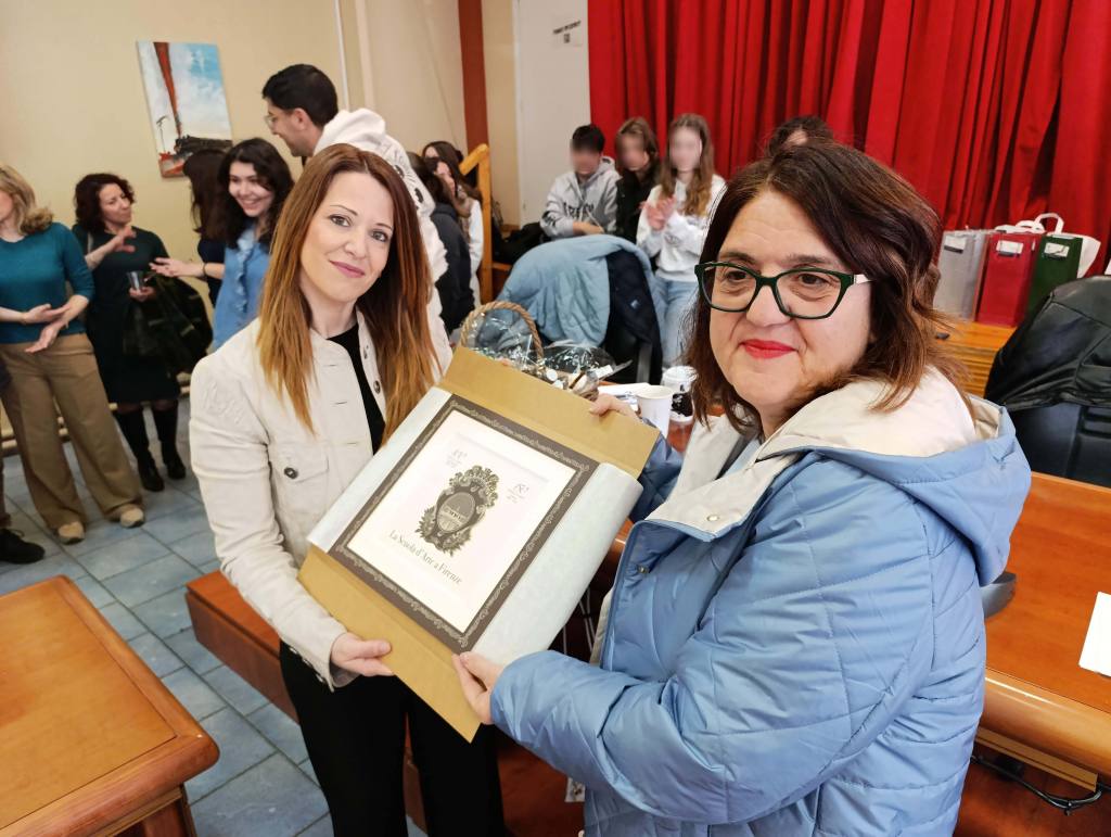 sxoleio florentias italia 4