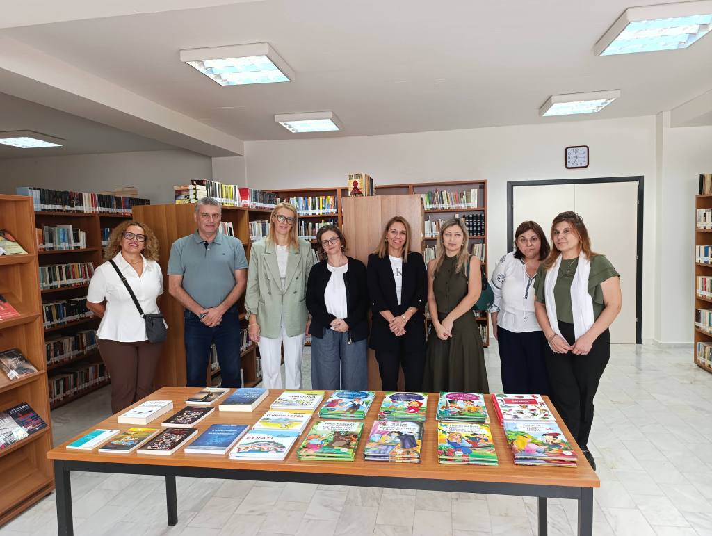 dimotiki vivliothiki albanika vivlia 4